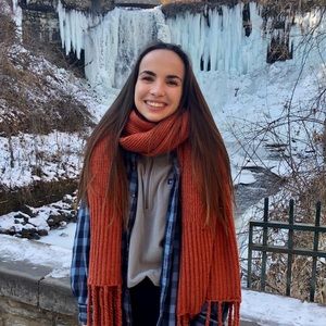 Meet your Posher, Isabelle